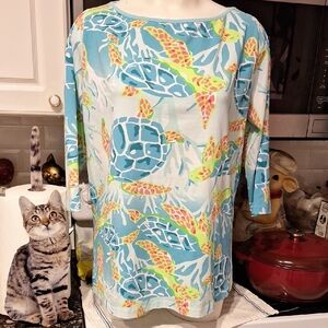 e Colorful Sea Turtle Print Top Stretch Regular Size Top XL.   EUC